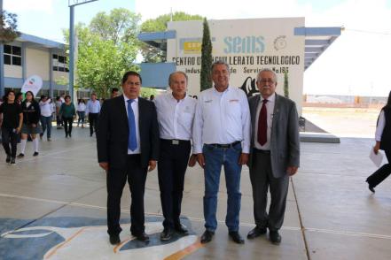 Gobernador de SLP refrenda compromiso con productores del campo