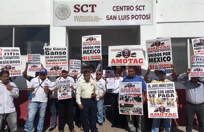 Transportistas exigen a SCT Federal acabar con parálisis en trámites
