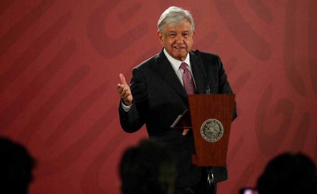 Desafortunadas, las declaraciones de Taibo II; merece dirigir el FCE: AMLO