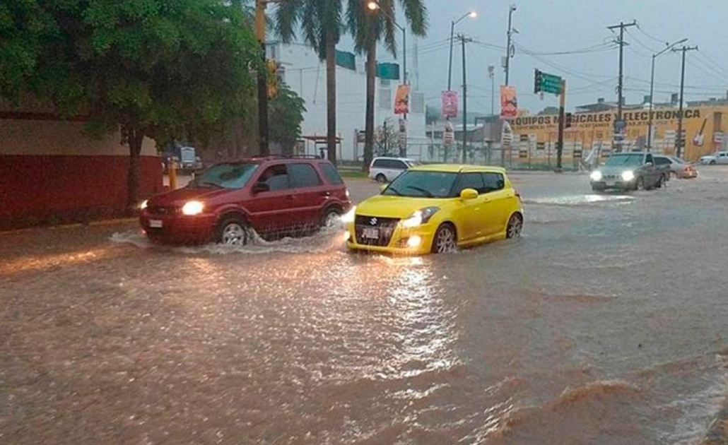 Los Cabos se prepara para recibir al huracán "Lorena"