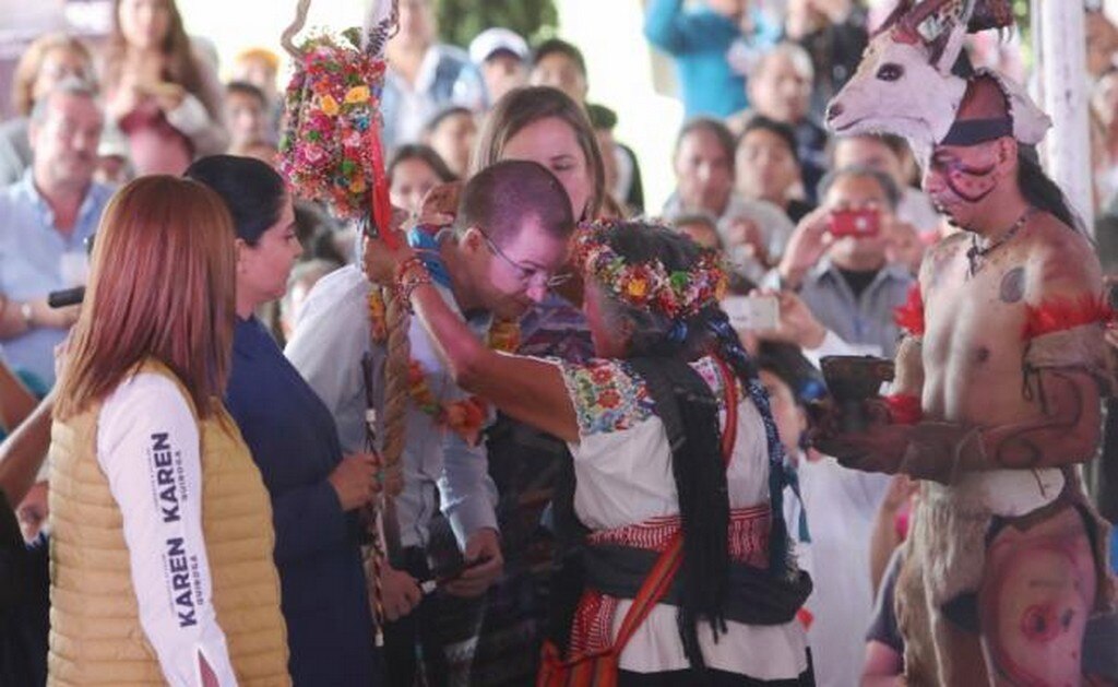 AMLO niega a sus amigos, dice Anaya