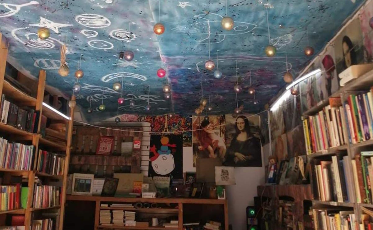 “Vamos a otros puertos, a otros mares”, librería Asteroide B612 cierra sus puertas en SLP. Fotos: Xochiquetzal Rangel
