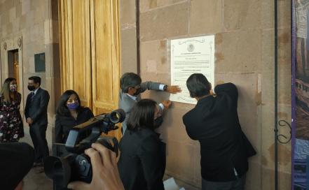 Ponen bandos solemnes que anuncian a Ricardo Gallardo como gobernador de SLP