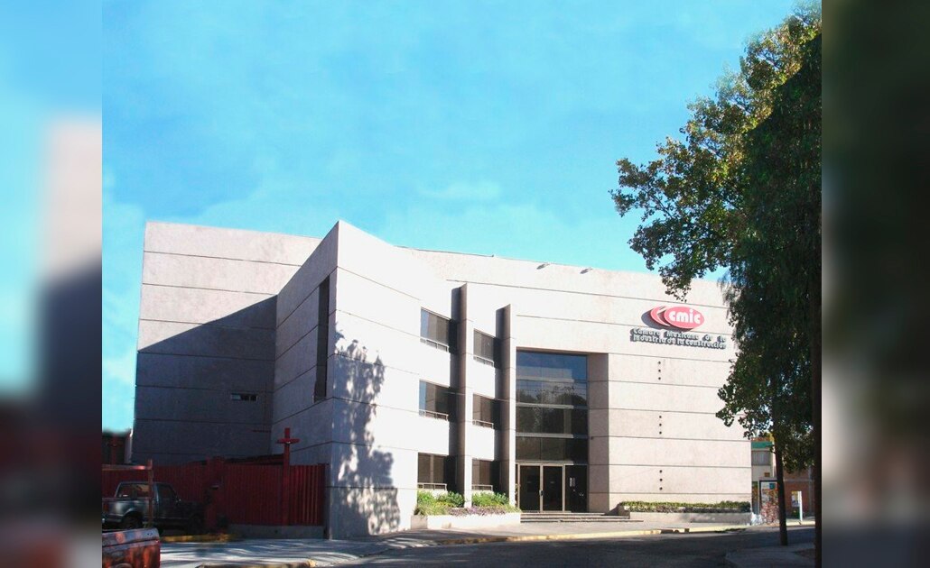 CMIC presenta libro por su 55 aniversario