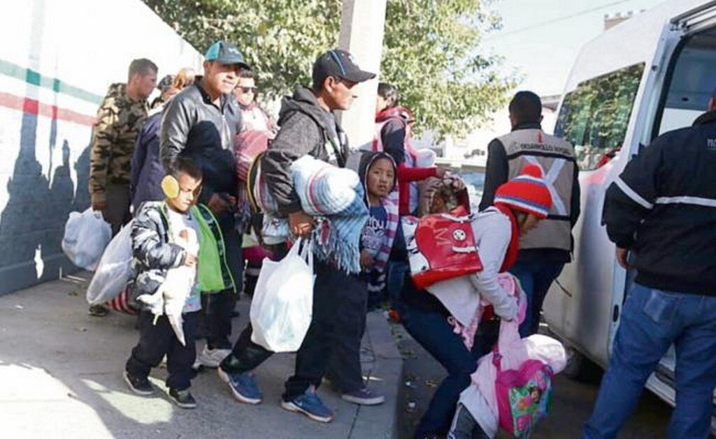 Esperanza. Familias de centroamericanos aguardaban en la frontera sur a la espera de asilo político. (ESPECIAL)