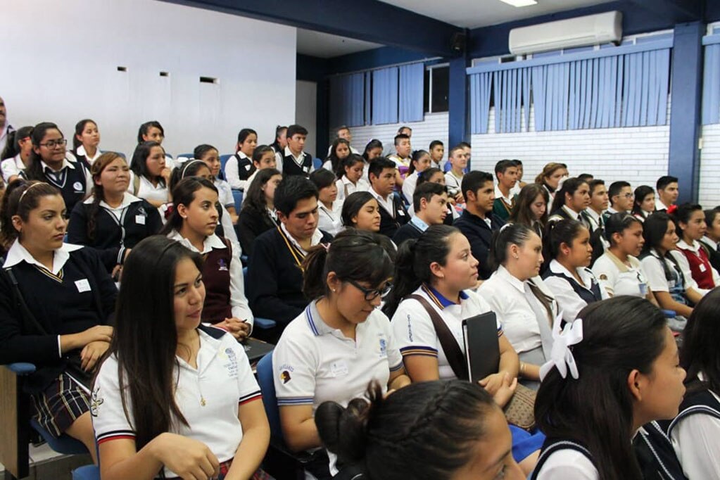 Aplica Cobah prueba Domina a estudiantes de sexto semestre