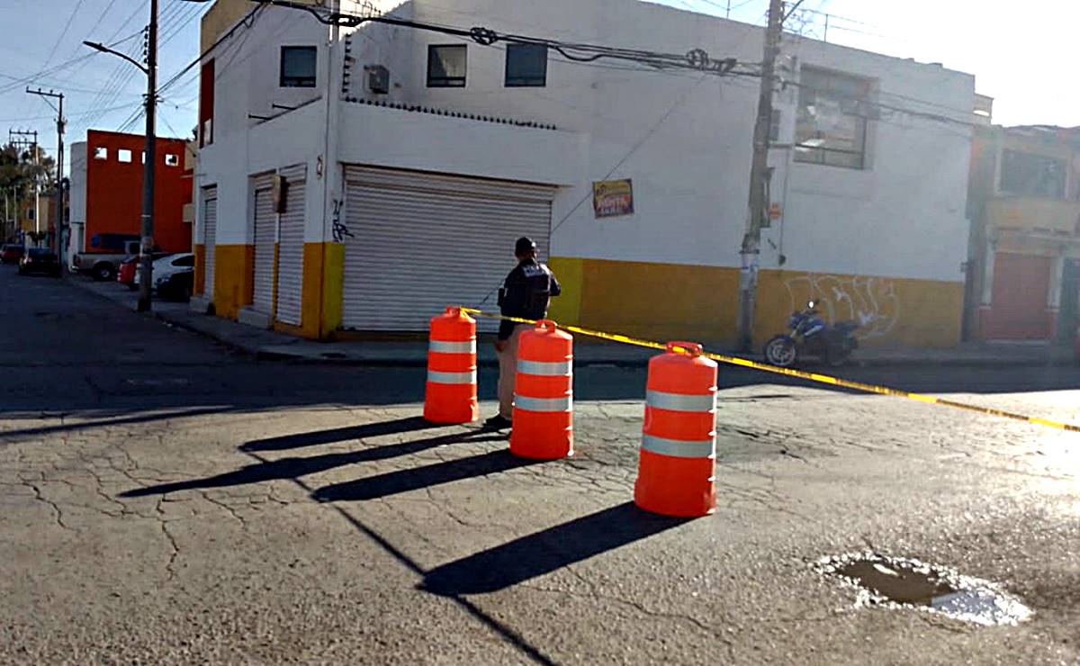 Cierran calles del Saucito, en la capital de SLP, por construcción de colector pluvial
