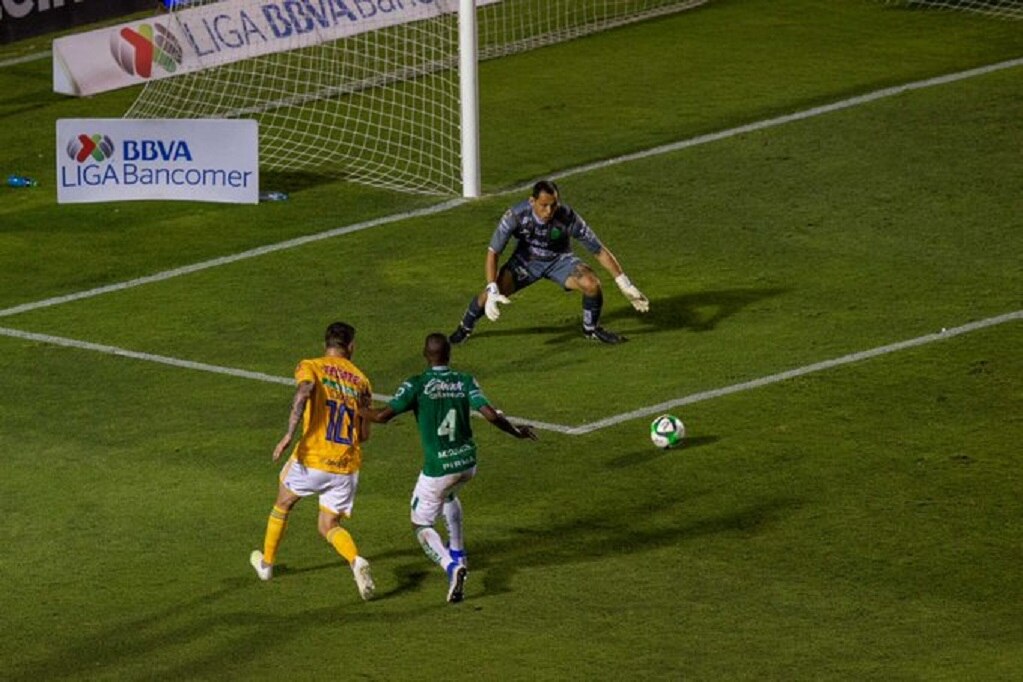 Tigres da el primer golpe en la final de ida