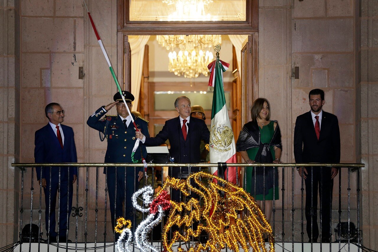 Gobernador encabeza ceremonia del Grito de Independencia