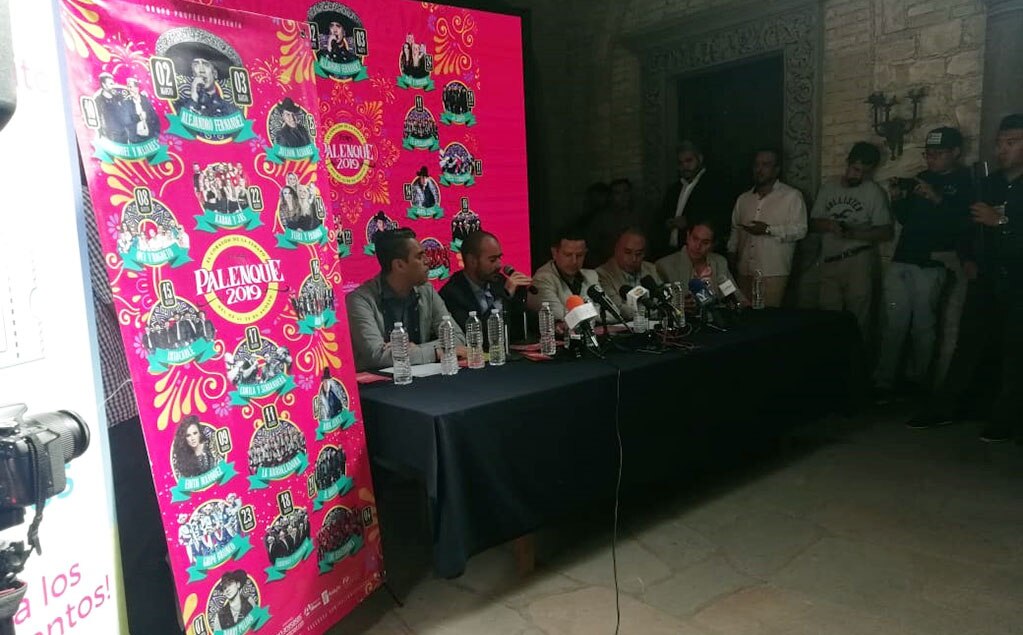 Pese a amparo contra concurso para reina de la FENAPO, certamen continúa 