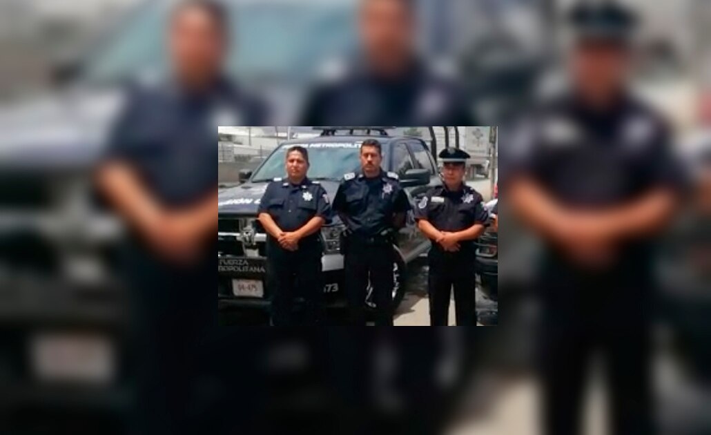 Reconocen a policías que rescataron a motociclista en Sierra Leona