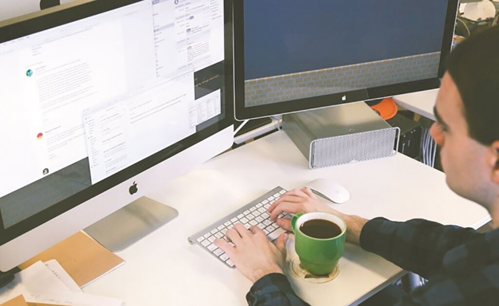 Trabajar doble: mexicanos necesitan cada vez más dos empleos