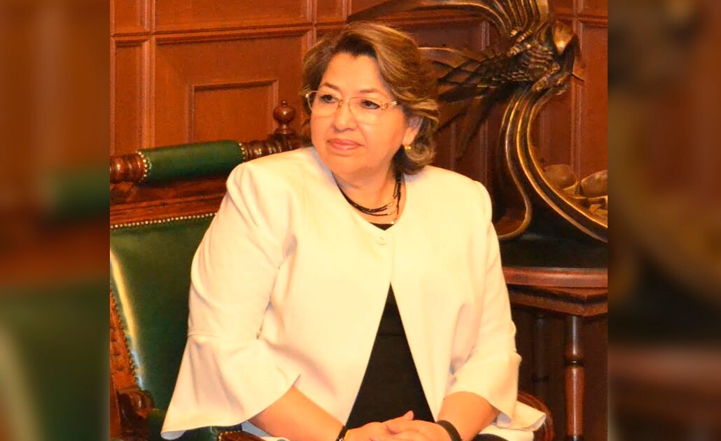 Más de 800 funcionarios han recibido becas para licenciaturas y maestrías: Oficialía Mayor