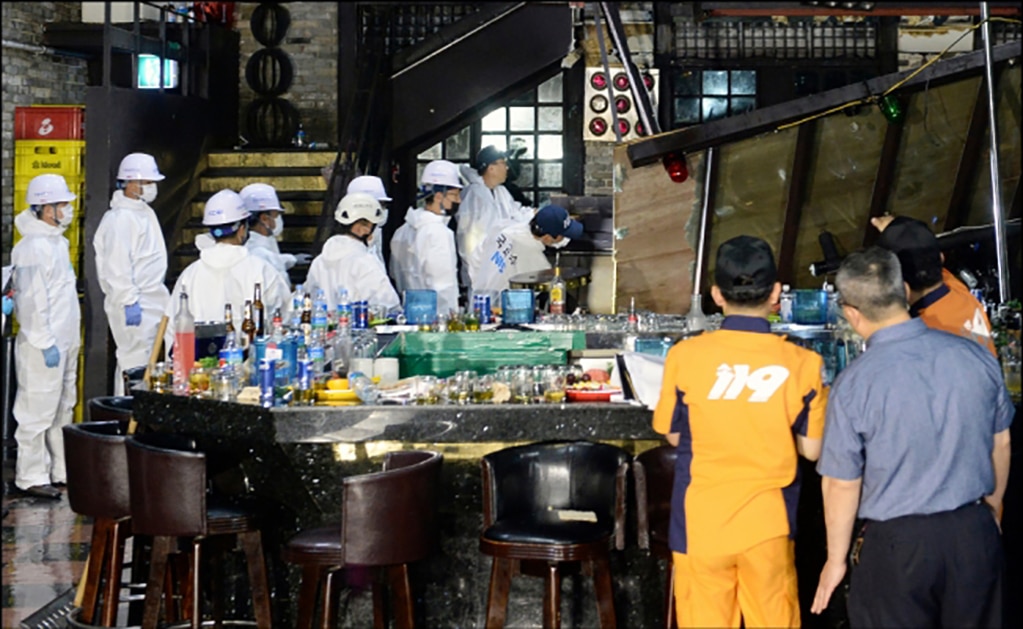 Deportistas que compiten en Mundial de Natación, heridos en un bar