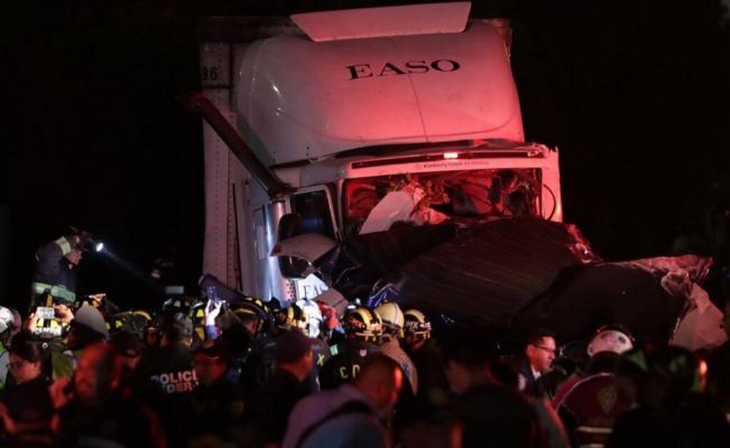  ¿Qué pasó con la conductora del tráiler accidentado en la México-Toluca?