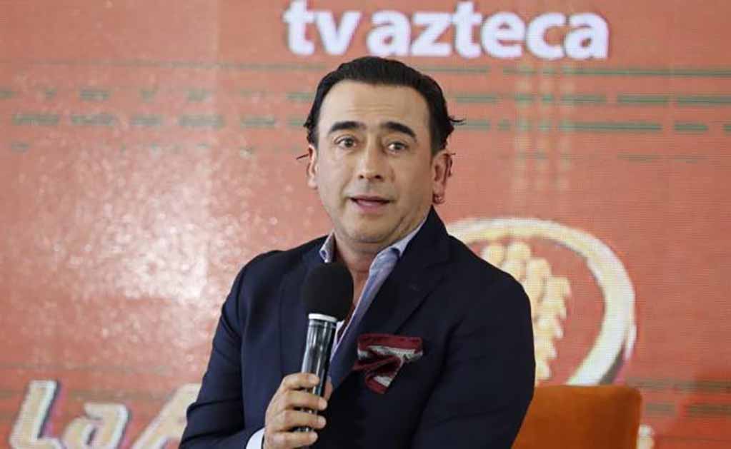 Adal Ramones se dijo emocionado de llegar a Azteca. Alberto Ciurana le dio la bienvenida Foto: AGUSTÍN SALINAS / EL UNIVERSAL