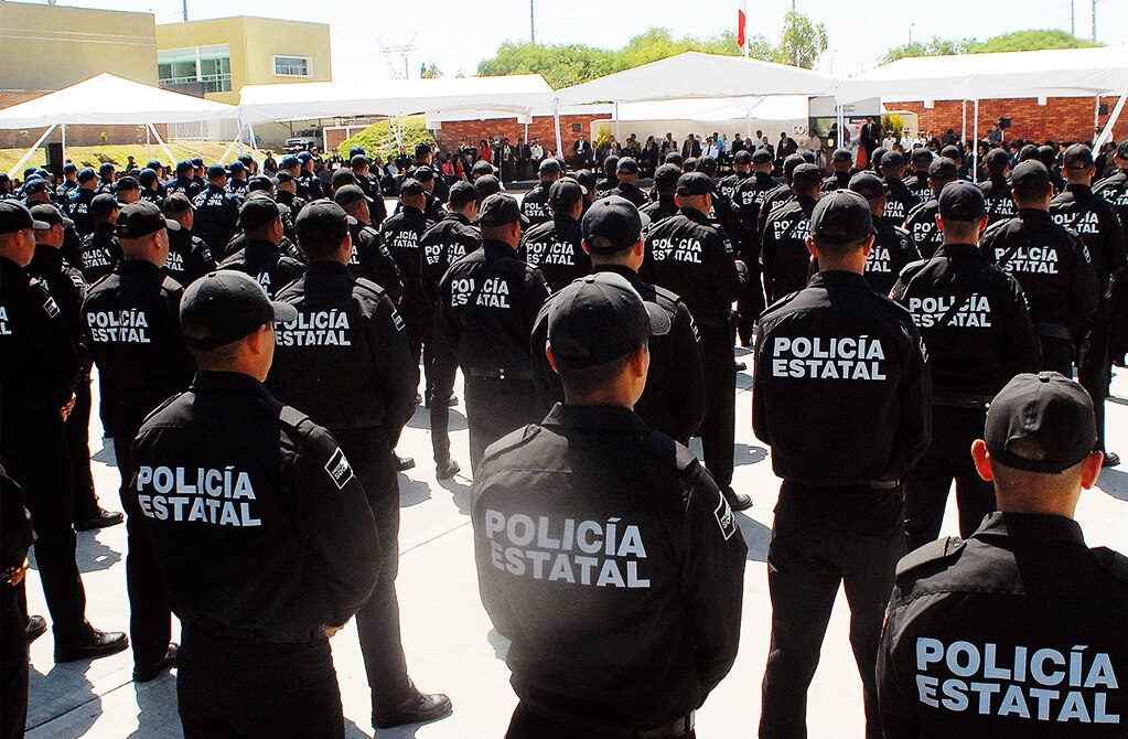 Policías estatales son asignados al cuidado de funcionarios y sus familias