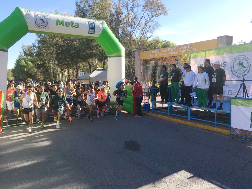 IMSS celebró 75 años con carrera conmemorativa