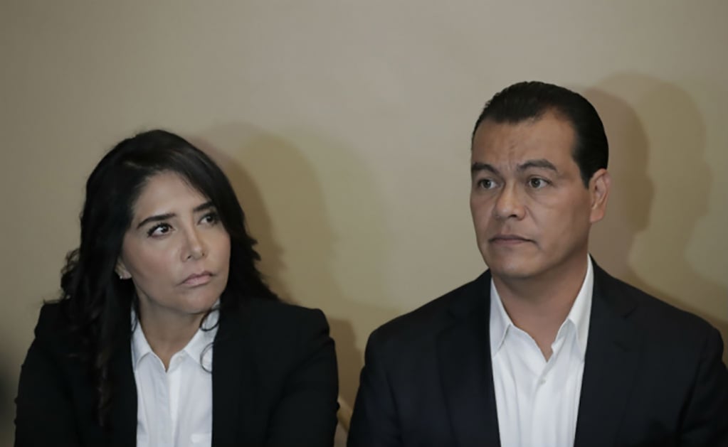 Renuncian Alejandra Barrales y Juan Zepeda al PRD