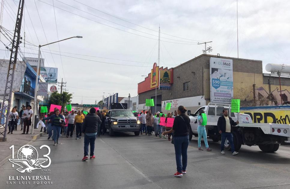 Manifestación para apoyar a comerciantes de Expo Moroleón