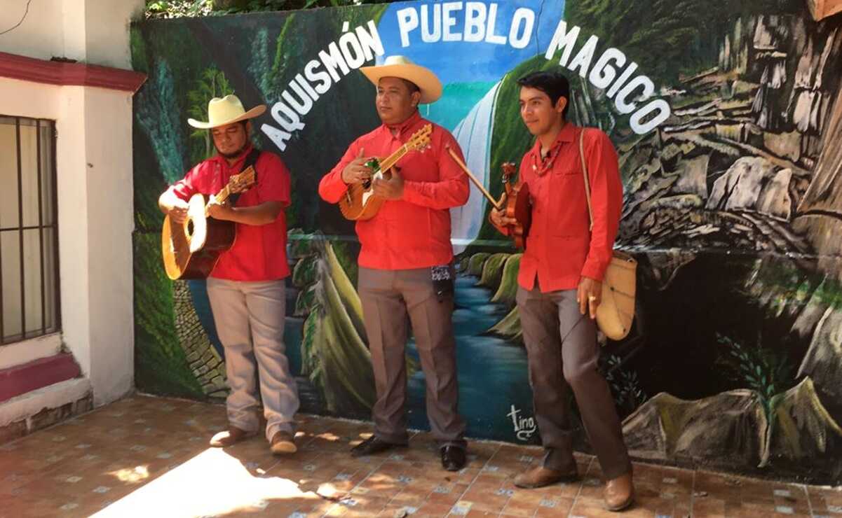 Trío Huasteco Higuense, música tradicional veracruzana que deleita en el Festival de la Huasteca. Foto: Xochiquetzal Rangel