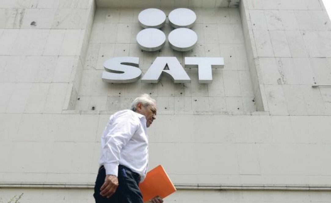La nueva obligación emitida por el SAT está dirigida a los contribuyentes con ingresos por transacciones mercantiles comerciales y arrendamiento con pagos diferidos. (ARCHIVO EL UNIVERSAL)