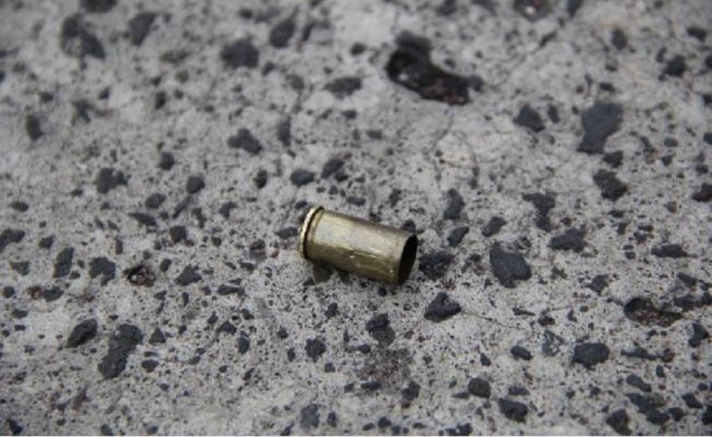 Tras intentar quitar un narcocorrido, los matan