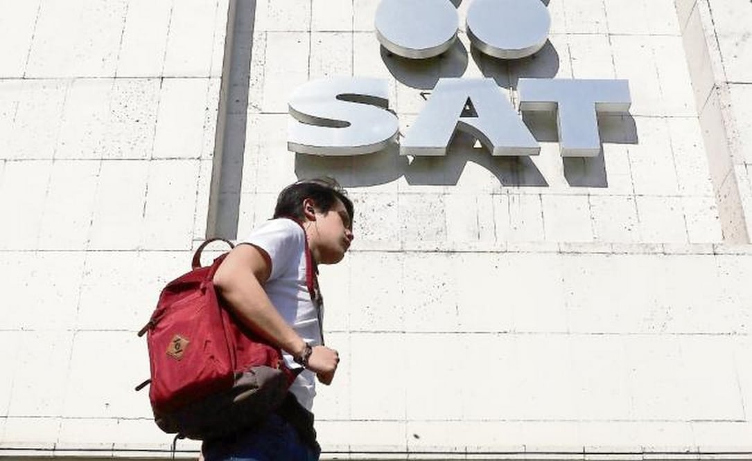 El SAT señaló que las medidas de austeridad se empezaron a implementar esta semana en la Ciudad de México y a partir del jueves en el resto del país. Foto: JUAN CARLOS REYES. EL UNIVERSAL