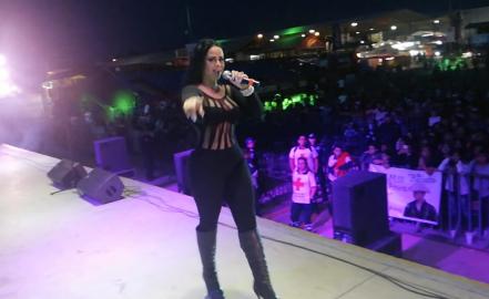 Gisela López “La Pantera” estrenó producción musical en la FENAPO