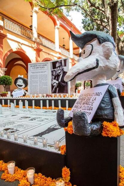 UASLP dedica ofrenda de Día de Muertos al caricaturista “Quino”