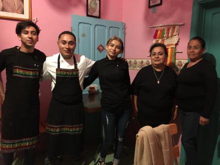 Oro y plata comestibles en un platillo, más que una cena es toda una experiencia en SLP