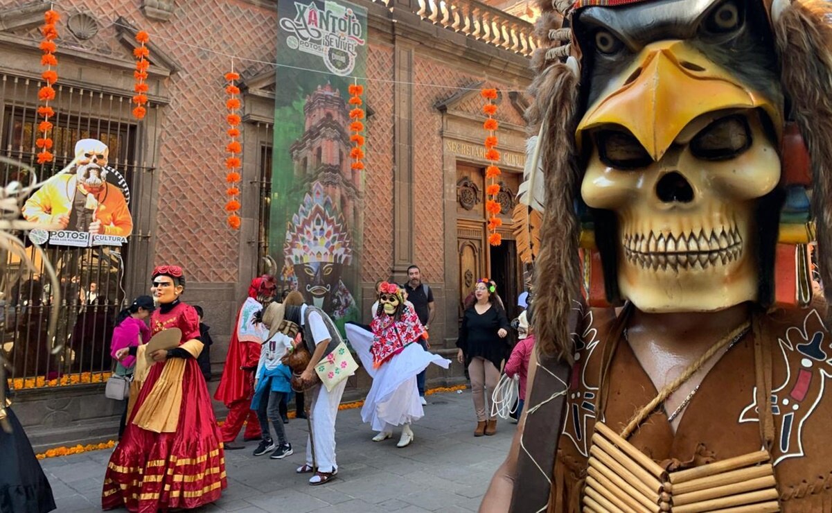 Se acerca el magno Desfile de Xantolo 2024 en SLP; conoce fecha, hora y ruta  