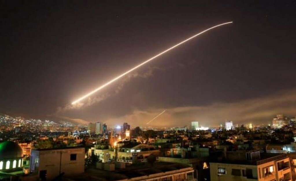 Misión cumplida, celebra Trump tras operación militar en Siria