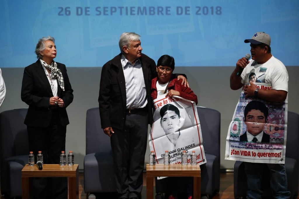  ​Estos son los acuerdos de AMLO con el caso Ayotzinapa