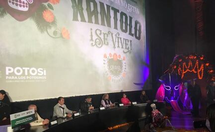 Altares monumentales, gastronomía y desfile de comparsas presentes en Xantolo 2022