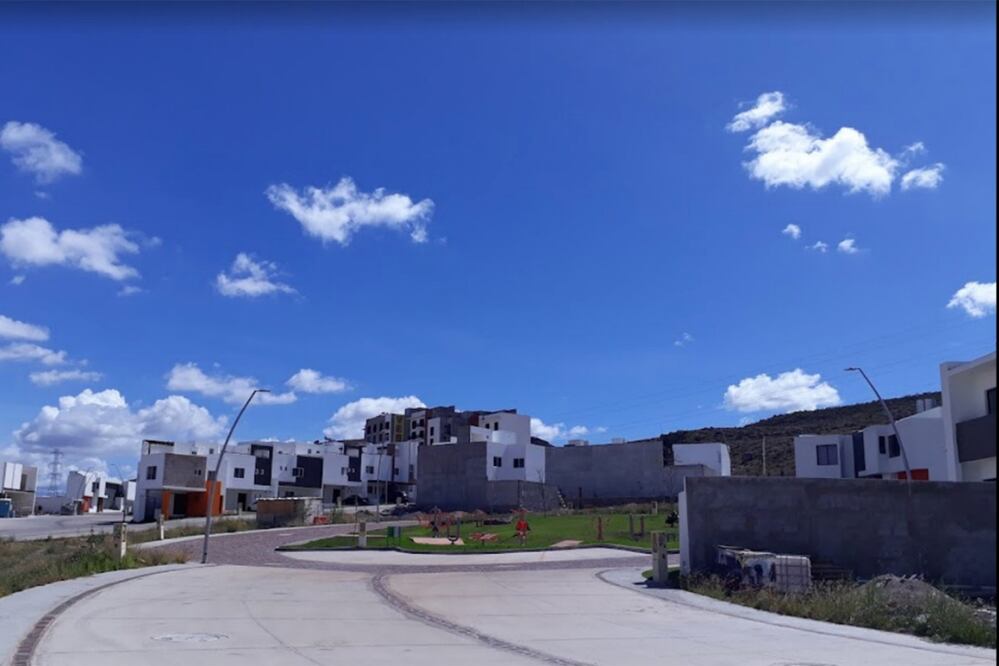 Tres heridos deja derrumbe en residencial Campo Azul, al sur de la capital de SLP. Foto: Especial