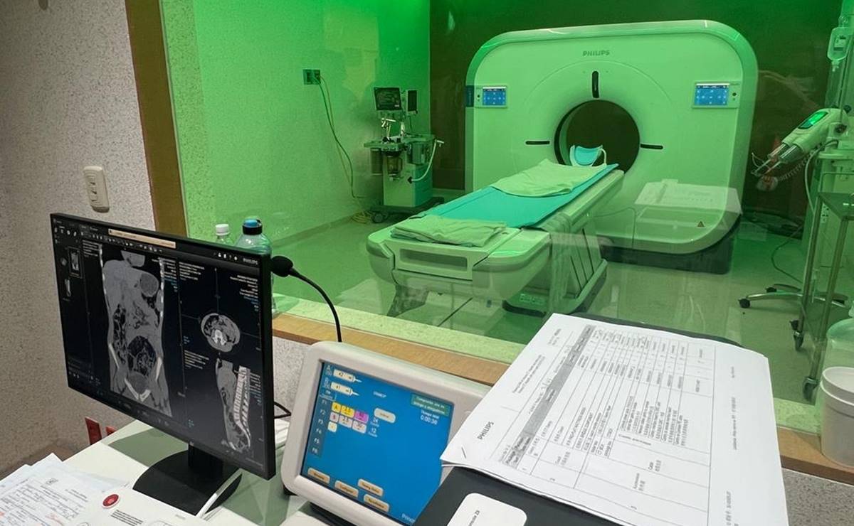 Equipan Hospital Central de SLP con nuevo y más avanzado equipo médico