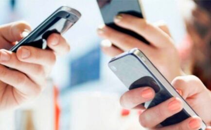 Mexicanos, entre los más distraídos por el teléfono