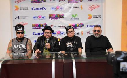 El Gran Silencio contagia con su música en la FENAE