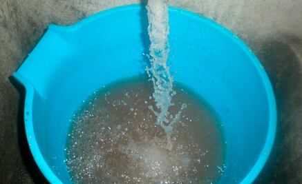 Vecinos de Balcones del Valle se suman a queja por agua contaminada