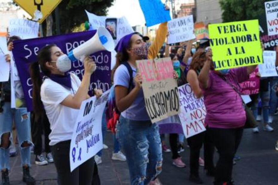 Mujeres protestan en capital de SLP; exigen justicia por feminicidio de Alejandra