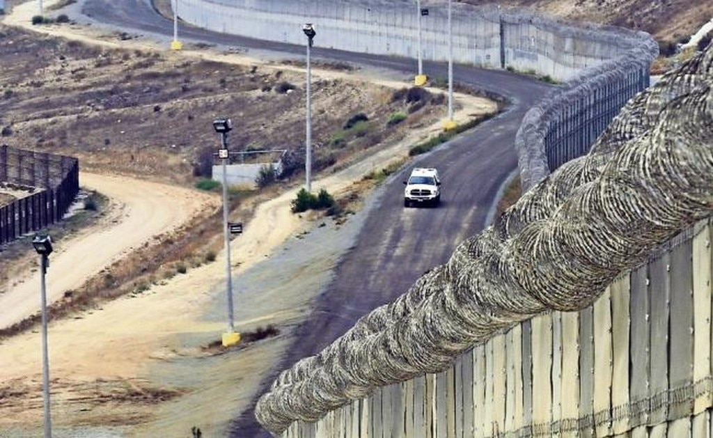 La región menos trasnparente. El avance del muro fronterizo de Trump y el posicionamiento de la Guardia Nacional es una ofensa a México, dice Jorge Nuño (EFE)