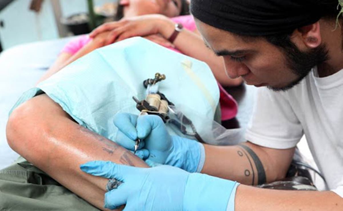 Buscan prohibir tatuajes y perforaciones en menores de edad de SLP