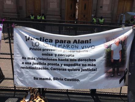 "Mañana es 10 de mayo y no voy a tener a Alan conmigo", exige justicia madre de joven asesinado en SLP