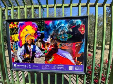 Inauguran exposición “Femenino Plural” en la Galería Perimetral del Parque de Morales