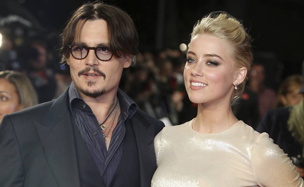 Demanda Johnny Depp a Amber Heard; le exige 50 mdd