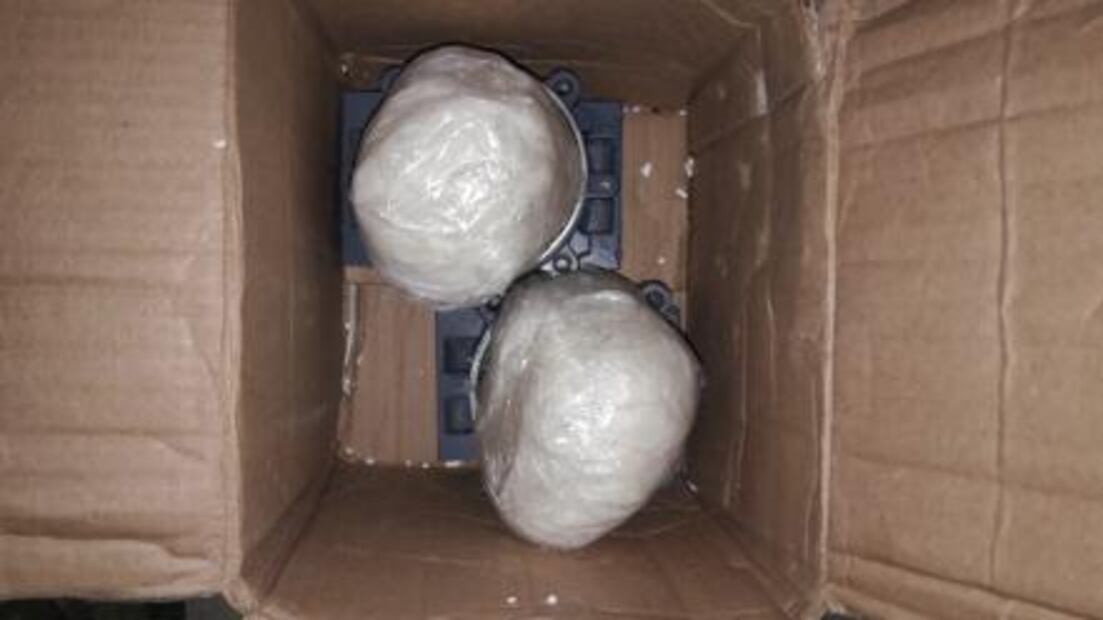 Aseguran cristal en aeropuerto Ponciano Arriaga