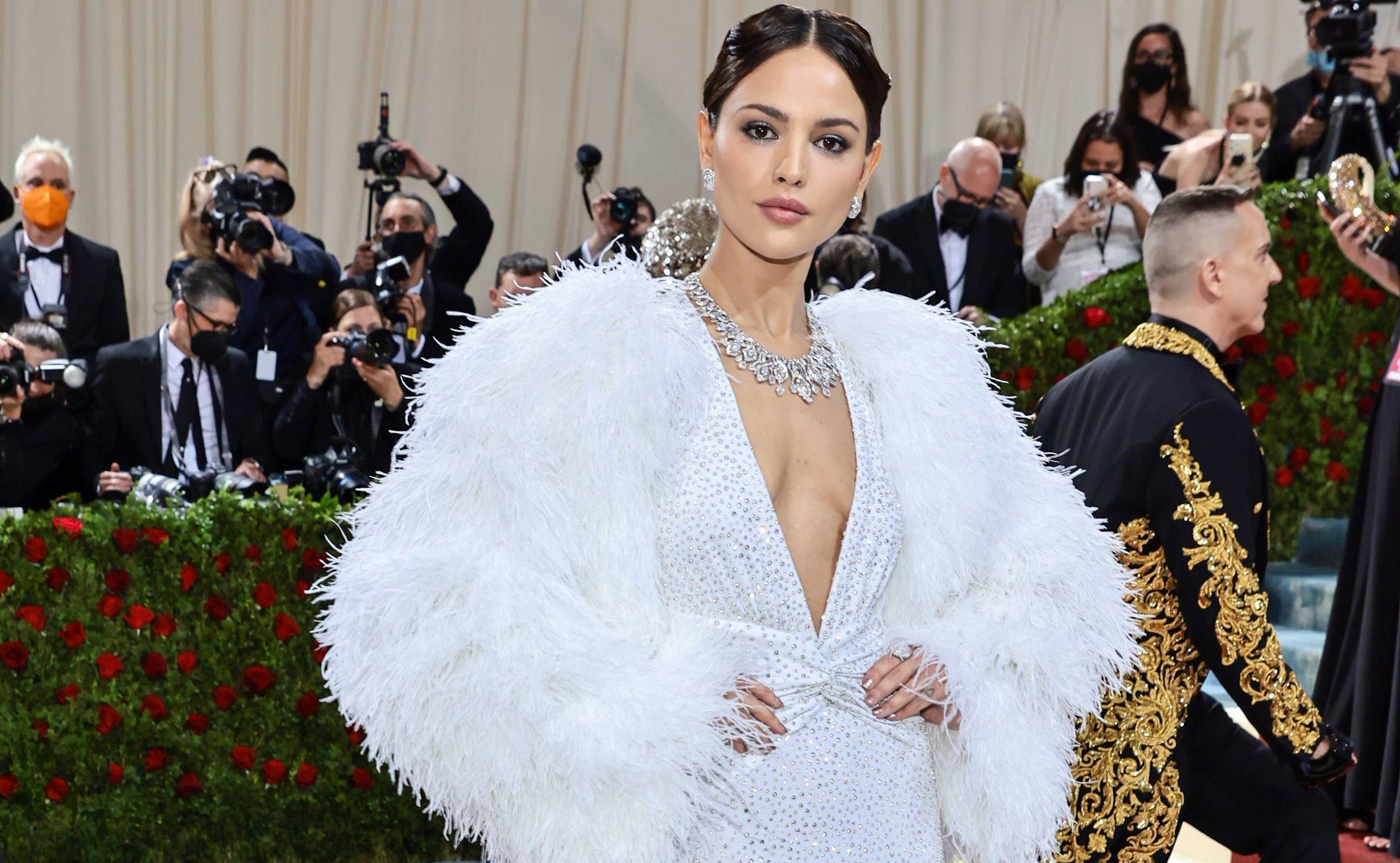 Met Gala 2022: Eiza González brilla como la única mexicana