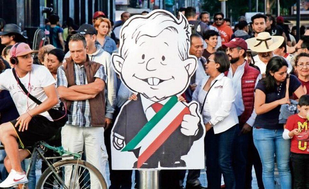 El día de su toma de posesión, los seguidores de López Obrador en las redes sociales aumentaron 18% en promedio. NADYA MURILLO. EL UNIVERSAL