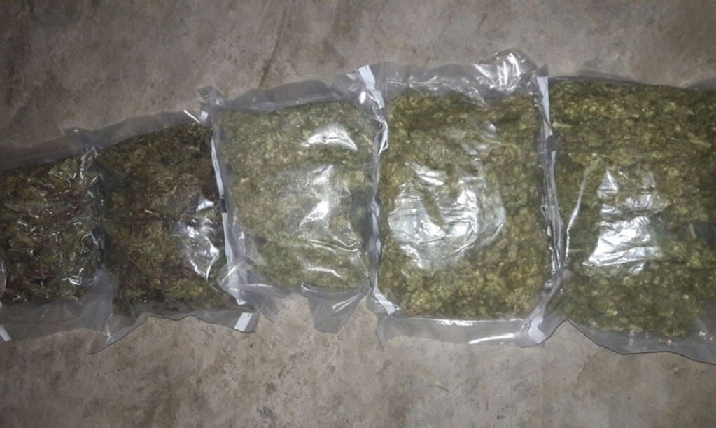 Decomisan marihuana en el aeropuerto Ponciano Arriaga